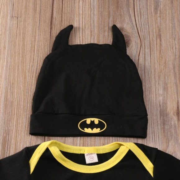 Batman baby toddler bodysuit hat socks set - Picture 5 of 6
